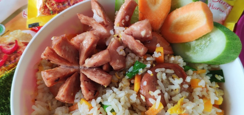  Resep  Hidangan Utama Nasi Goreng Sosis untuk  bekal anak  