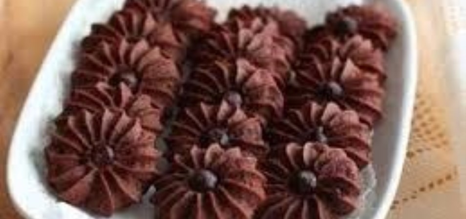 Resep Camilan - Kue Semprit Kering Coklat Bunga - Palmia I 