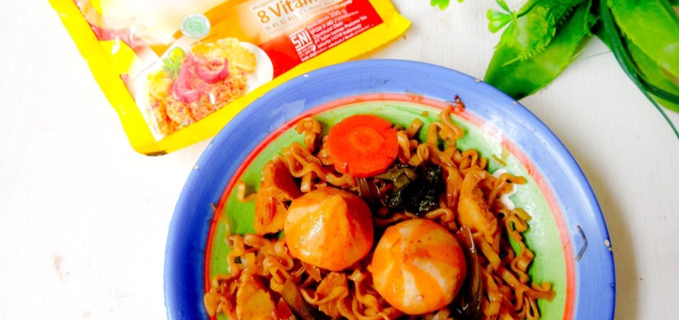 Mie Goreng Dumpling Pakcoy