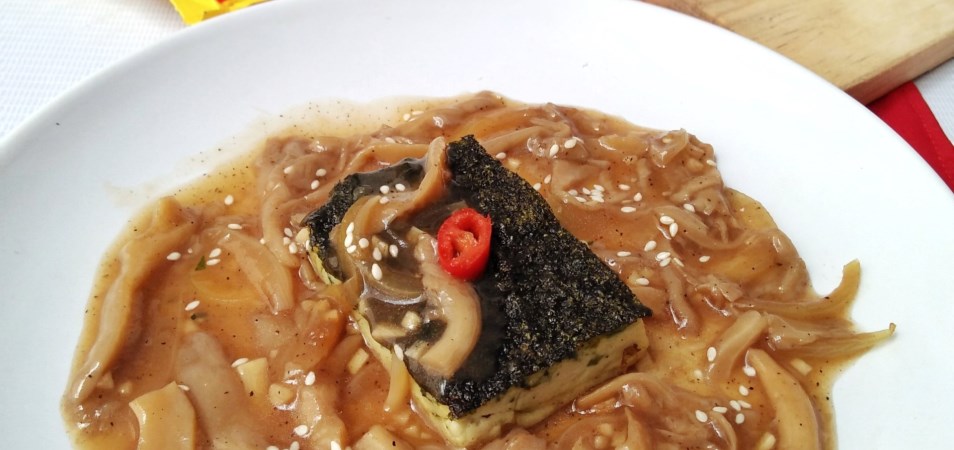 Silky egg with Oyster mushroom sauce