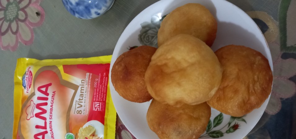 Roti Goreng Isi Unti Kelapa