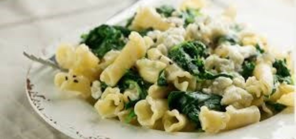 Macaroni Spinach Sauce