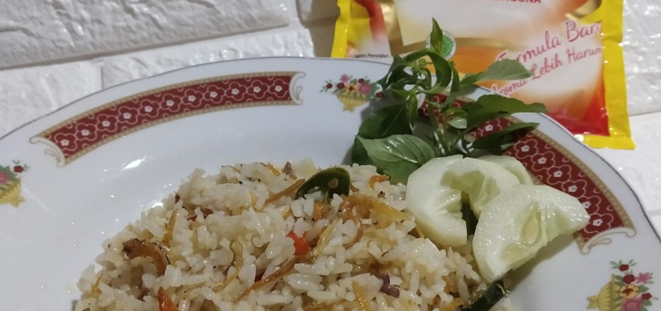 Nasi Goreng Teri Warna Warni