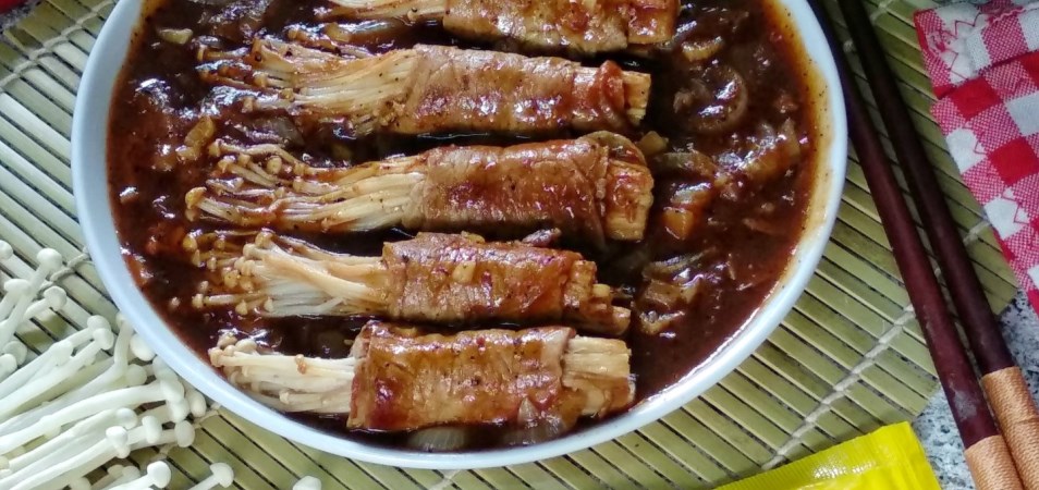 Sapi Gulung Enoki Saus Palmia