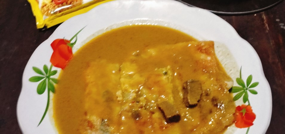 Martabak Telur Tahu Kuah Kari