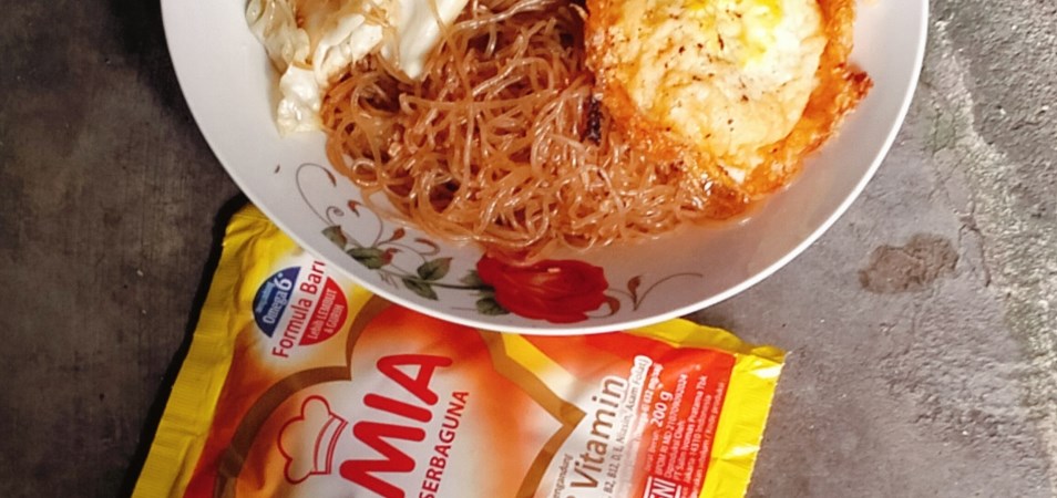 Bihun Kol Goreng Udang Rebon