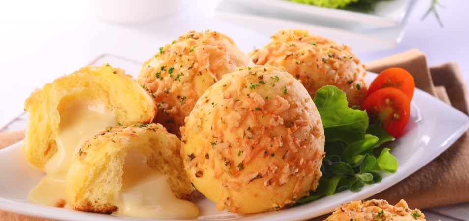 GARLIC CHEESE BOMBS