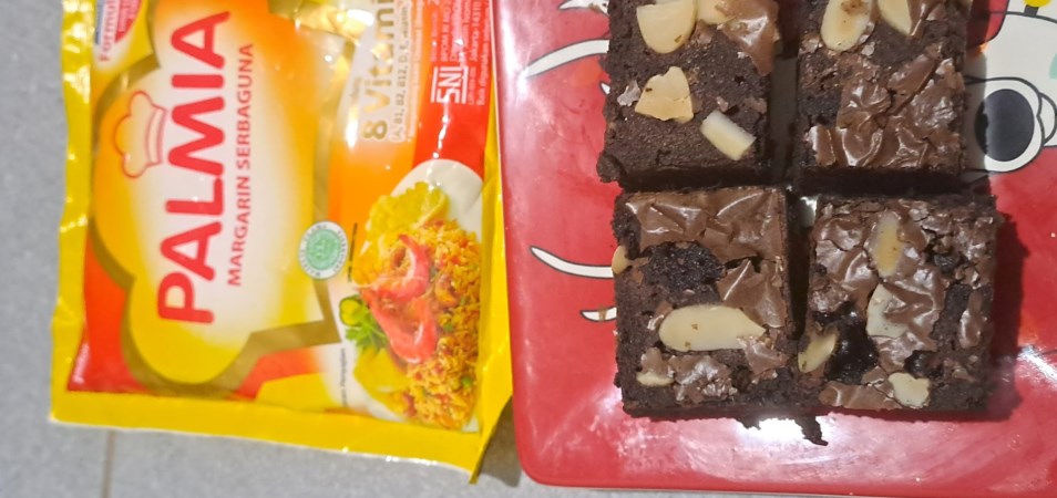 Brownies Kacang Almond Slice