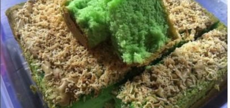 Pandan Cake with Cheese