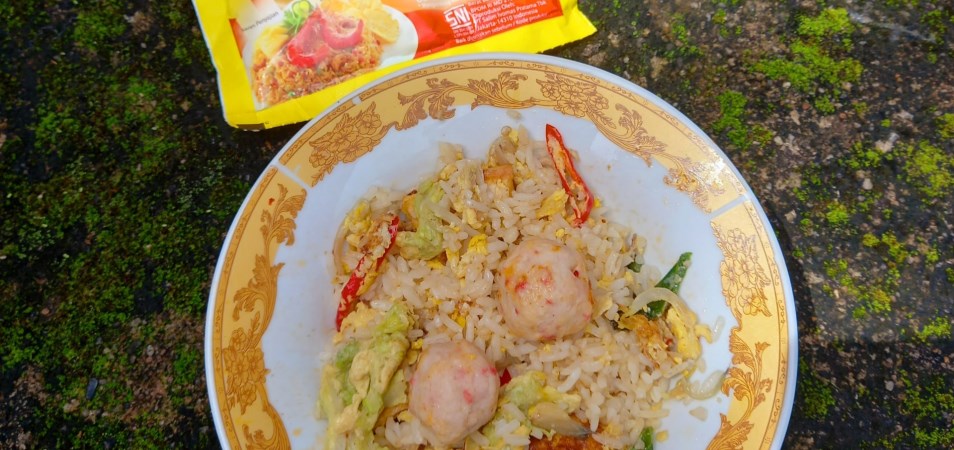 Nasi Goreng Bakso Sawi Telur