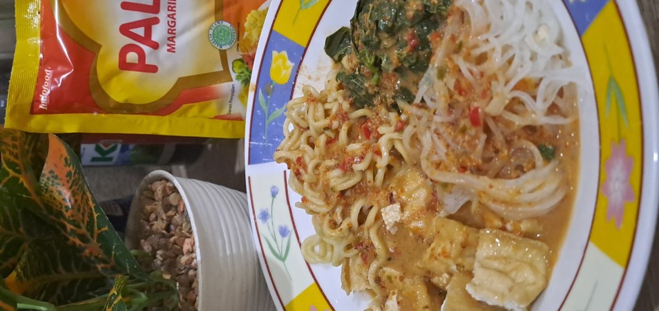 Mie Pecel