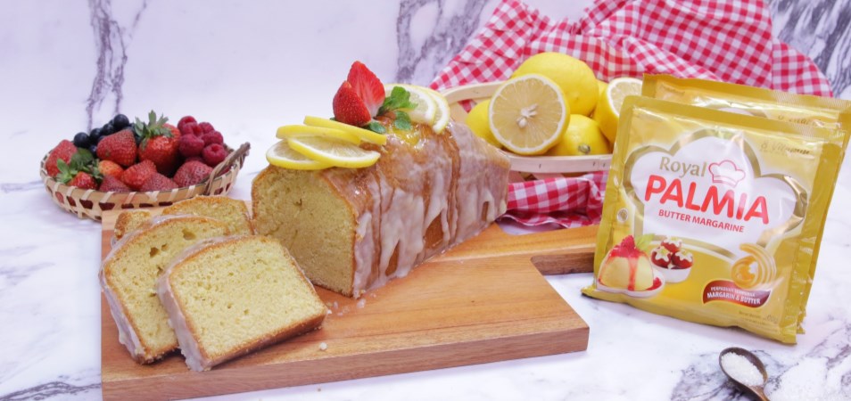 LEMON DRIZZLE CAKE