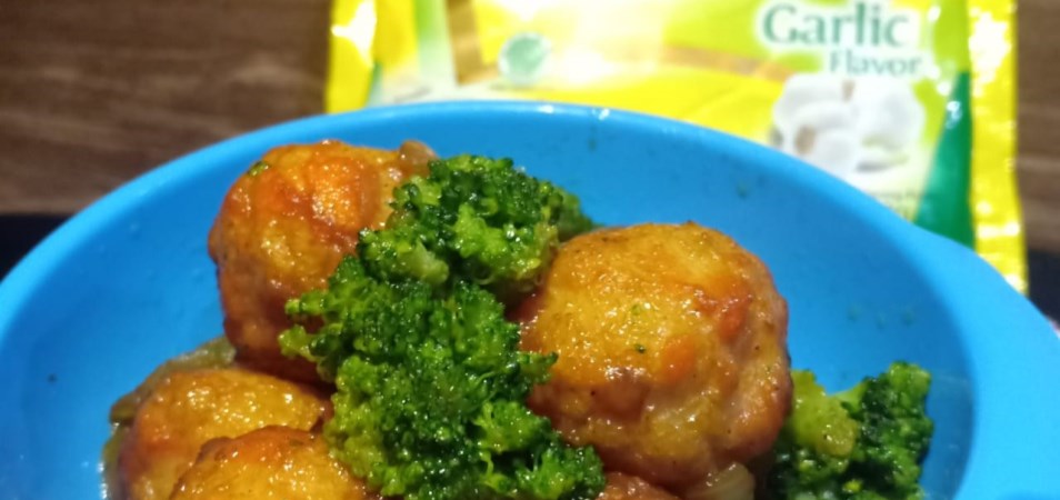 Fish Ball Garlic Broccoli