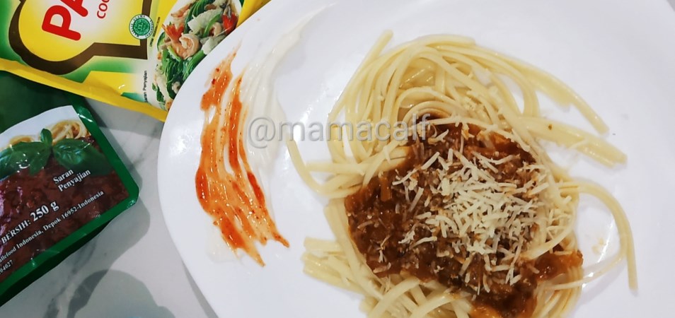 YummyXPalmia resep Fettucini dengan saus Bolognese