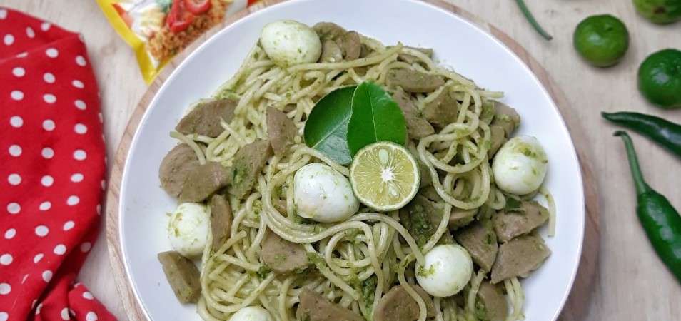 Spaghetti Tumis Bakso Cabe Ijo