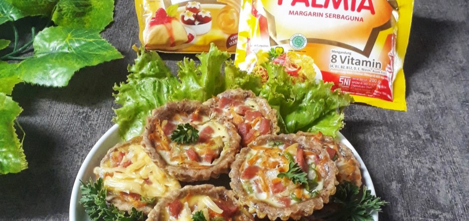 Pie Tuna Isi Sayur Saus Keju