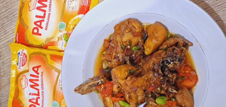 Ayam Goreng Pete Tumis Pedas