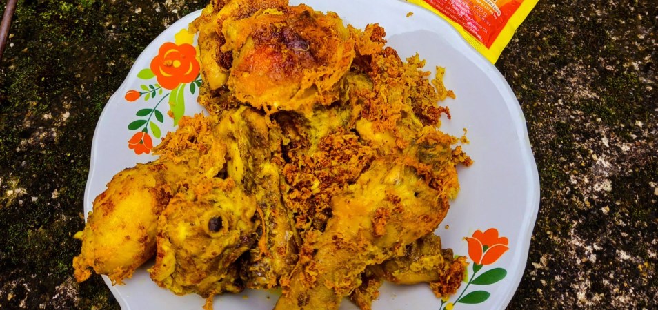 Ayam Goreng Selimut Telur