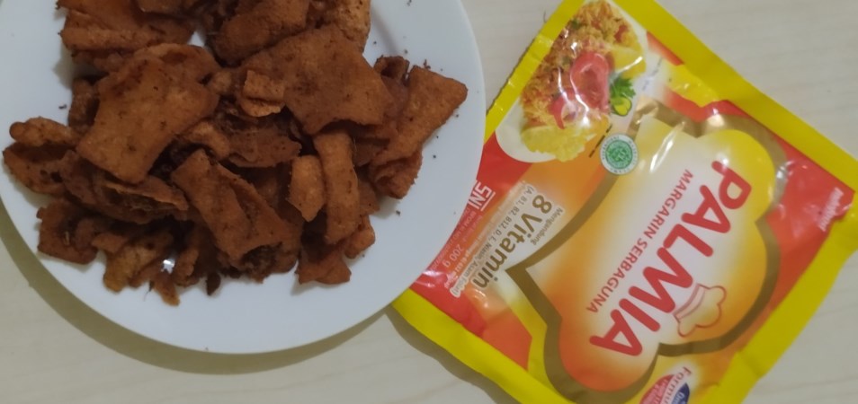 Keripik Pangsit Serondeng