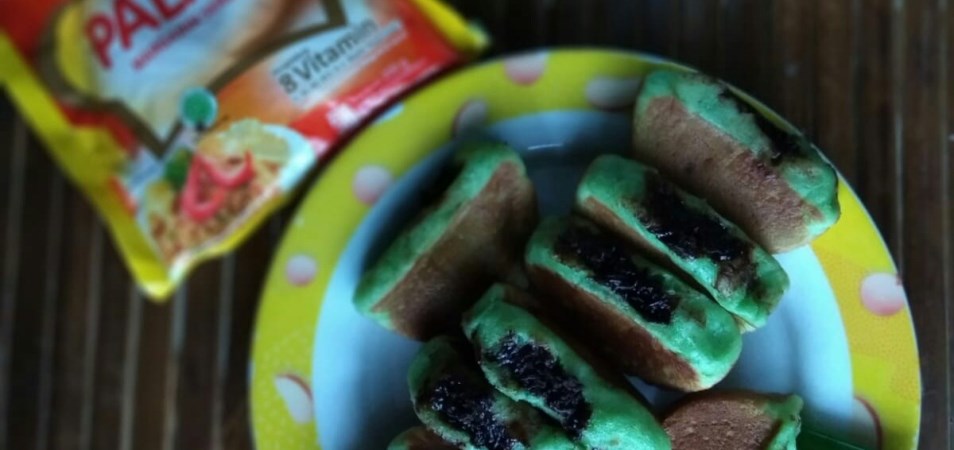 KUE PUKIS PANDAN