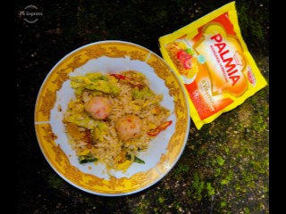 Nasi Goreng Bakso Sawi Putih Palmia