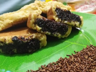 Pukis Sederhana Keju Coklat