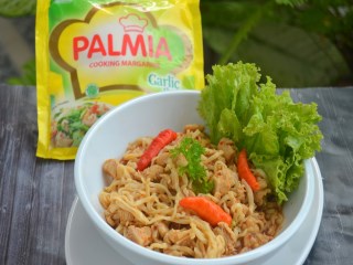 Mie Yamin Pedas Palmia