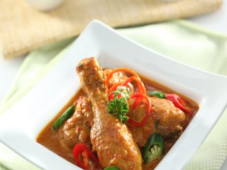 KARI AYAM PEDAS