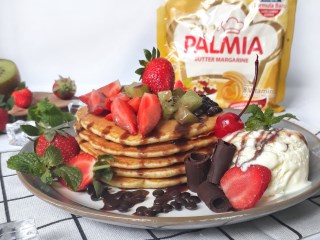 Fruit Pancake Choco Sauce