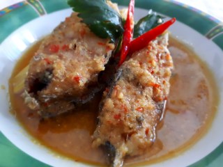 Tenggiri Bumbu kuning