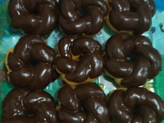 Donat Kepang Coklat