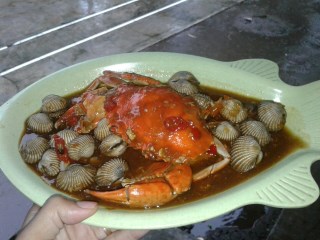 Kepiting & Kerang Dara Asam Manis