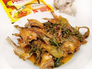 Balado Ijo Ikan Asin