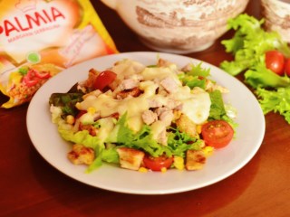 Tuna & Croutons Salad
