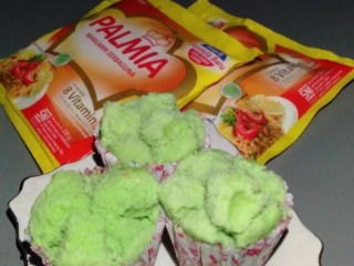 Bolu Kukus Pandan Mekar