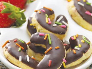 FRUIT COOKIES CHOCOLATE