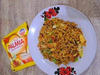 Mie Goreng Worlur Pedas Manis