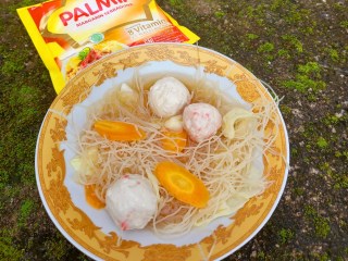 Bihun Kuah Bakso Udang Kol Wortel