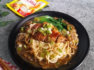 Mie Charsiu Ayam Saus Jamur