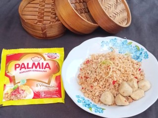 Nasi Goreng Bakso Tiram