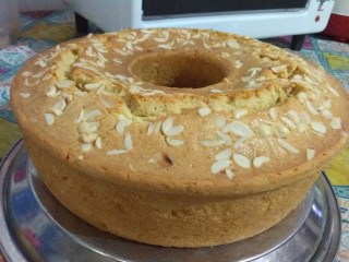 Peanut Buttercake