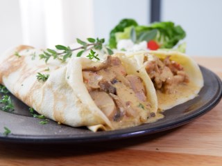 CHICKEN & MUSHROOM CURRY CREPES