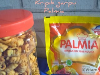 Kripik Garpu Palmia