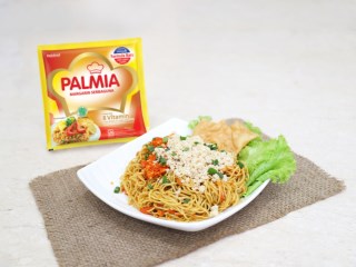 Mie Pedasss Palmia