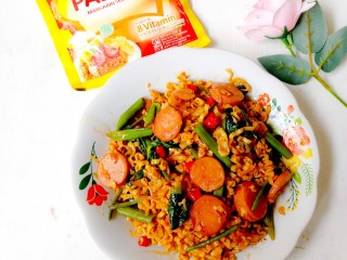 Sosis Kangkung Mie Goreng