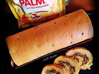 Roll Cake Kepiting