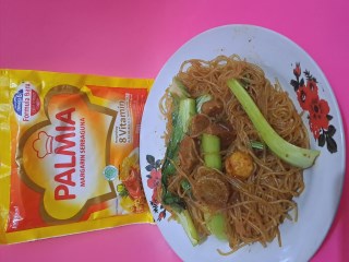 Bihun Goreng Bakso Ayik Coy