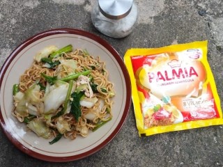 Mie Goreng Sawi Hijau Pedas