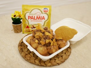 Dalgona Caramel Loukoumades